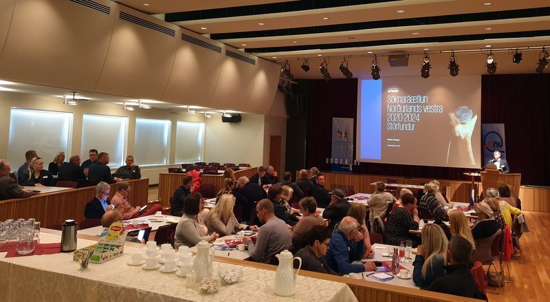 Frá stórfundi íbúa í Miðgarði 3. september sl. Mynd af Facebooksíðu SSNV