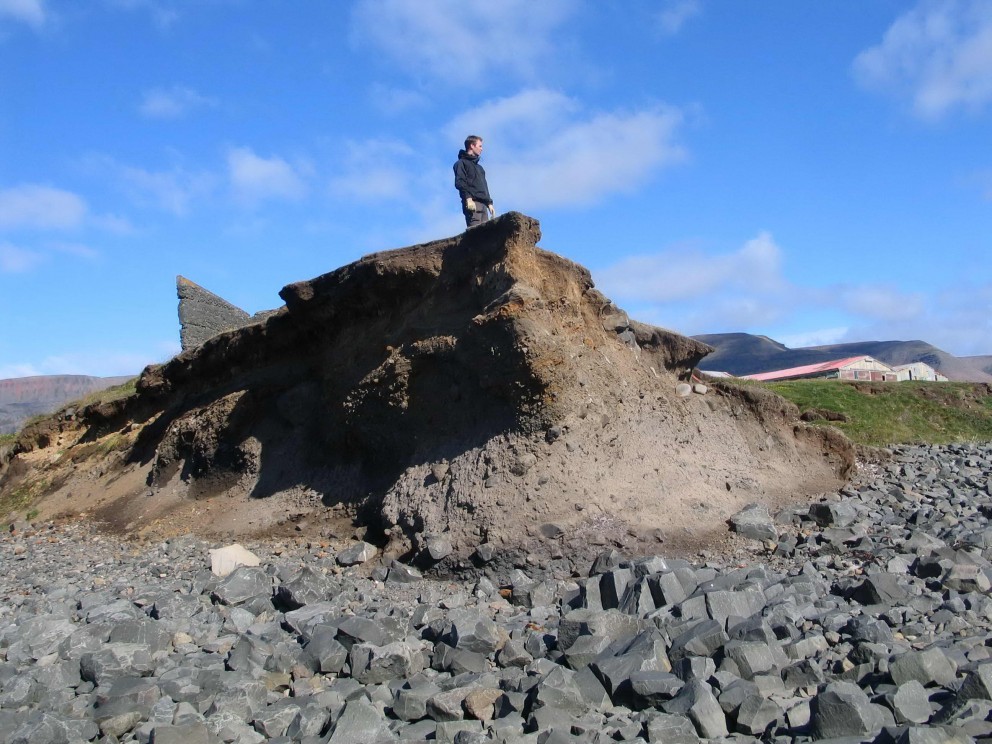 Fjöldi minja þegar horfnar í hafið