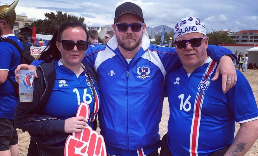 Styrmir Gíslason fyrir miðju ásamt Sigurjóni Alexanderssyni (pabba Rúnars Más landsliðsmanns) og Helga Sigurjónsdóttir. Mynd/Af Facebook-síðu Styrmis.
