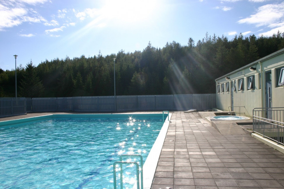 Mynd af sundlaugar.is frá sundlauginni í Varmahlíð.