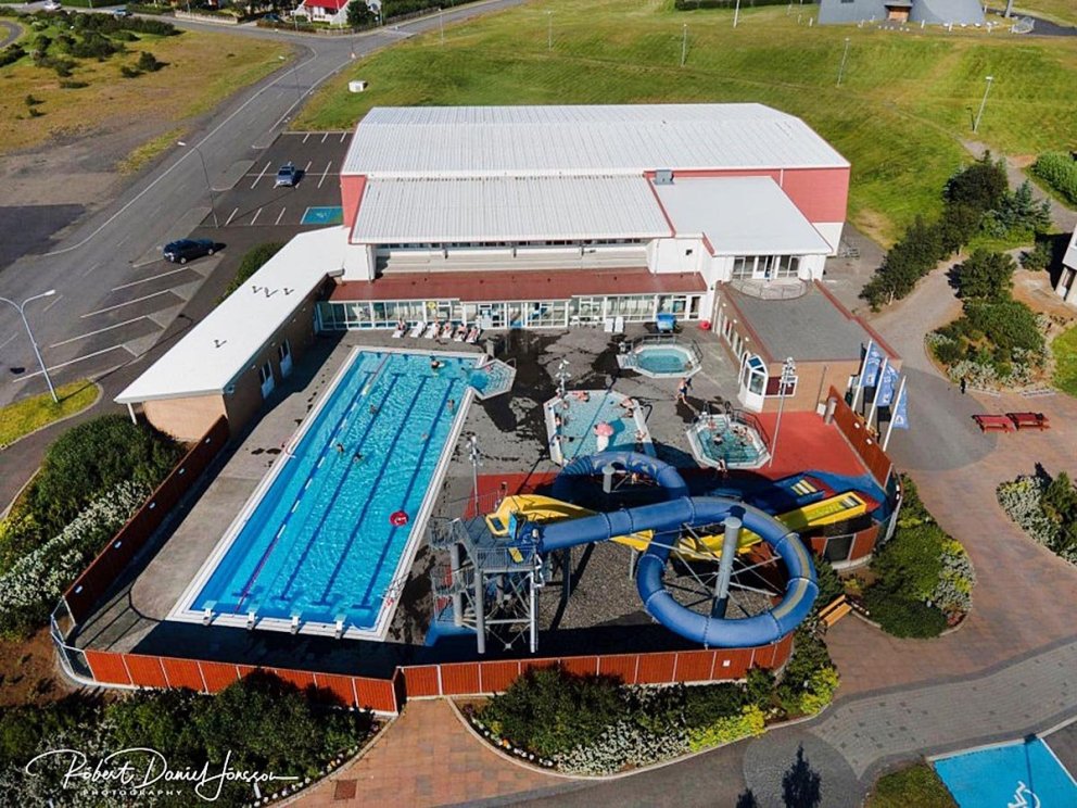 Séð yfir sundlaugina á Blönduósi. MYND: RÓBERT DANÍEL JÓNSSON