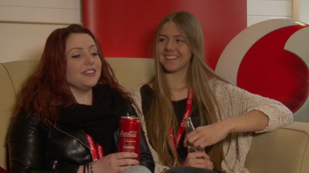 Sunna Líf og Tinna Björk eru fulltrúar FNV í söngkeppni framhaldsskólanna