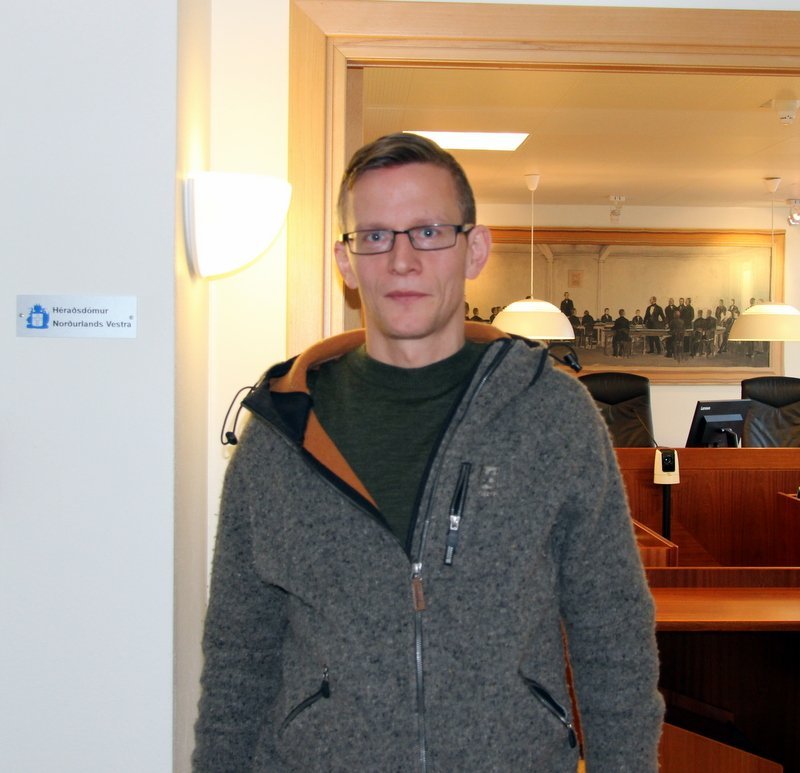 Sveinn Margeirsson í Héraðsdóms Norðurlands vestra er mál Lögreglustjórans á Norðurlandi vestra gegn honum var tekið fyrir í nóvember í fyrra. Mynd: PF.