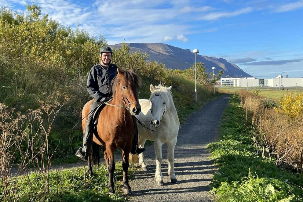 Svenni Siffa, hestarnir, kaupfélagið og Tindastóll. MYND: HELGA RÓSA