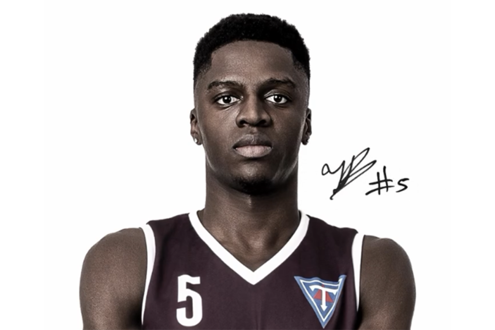 Taiwo langar í annan titil með liði Tindastóls. MYND: DAVÍÐ MÁR