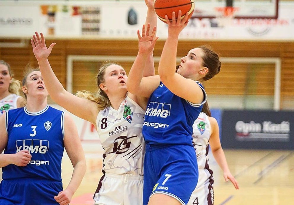 Telma Ösp fyriliði TIndastóls í baráttunni gegn ÍR í vetur. MYND: HJALTI ÁRNA