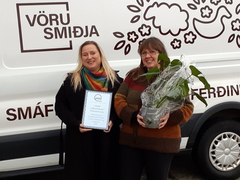 Þórhildur M. Jónsdóttir, verkefnisstjóri Vörusmiðju BioPol, og Auðbjörg Ósk Guðjónsdóttir, starfsmaður sölubílsins. Myndir:ssnv.is
