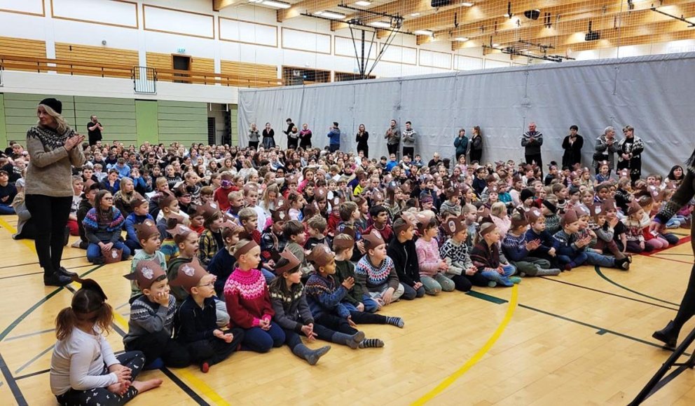 Nemendur Árskóla á þorrablóti. MYND: ÁRSKÓLI.IS