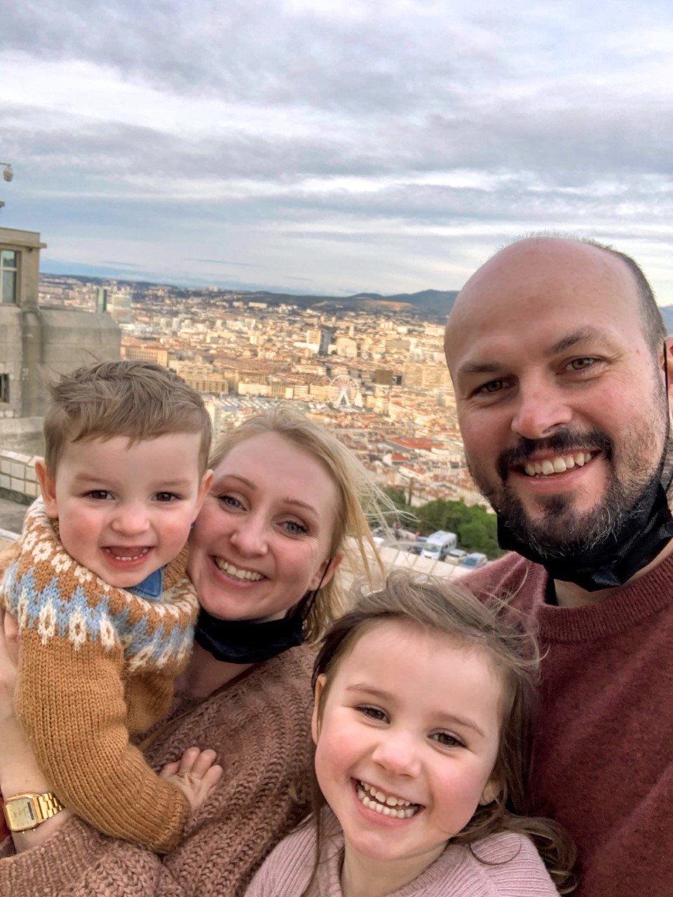 Björg Árdís og Andrew Osborne og börn. MYND AÐSEND