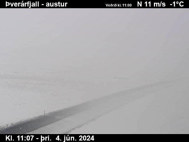 Skjáskot úr vefmyndavél Vegagerðarinnar á Þverárfjallsvegi nú fyrir hádegið.