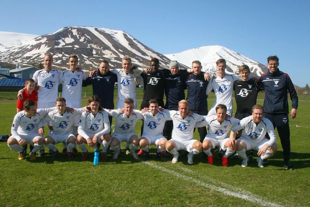 Lið Tindastóls á Dalvíkurvelli.  MYND: ÓBS
