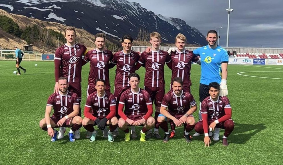 Glaðbeittir Tindastólsmenn fyrir leik í gær. MYND AF FB-SÍÐU TINDASTÓLS
