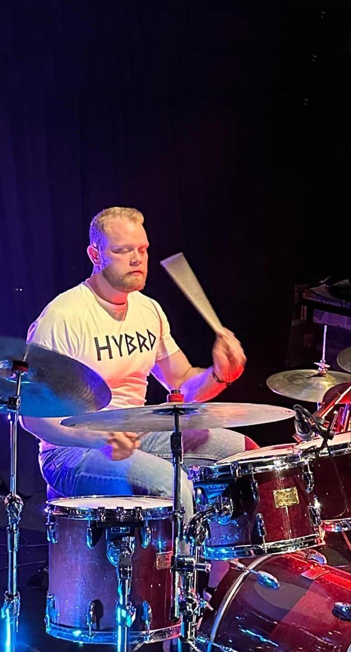 Stjáni við trommurnar. AÐSEND MYND