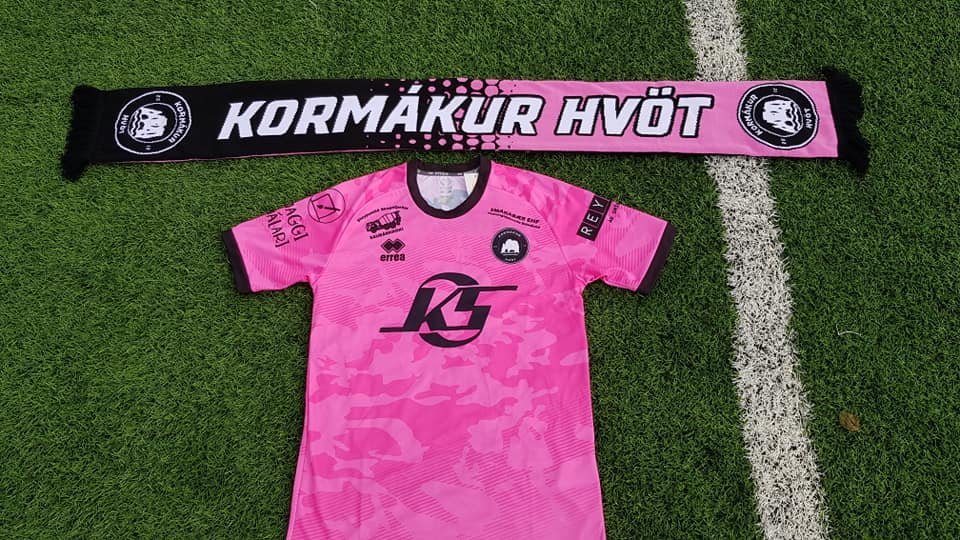 Glæsileg ný treyja Kormáks/Hvatar. Mynd: Aðdáendasíða Kormáks/Hvatar