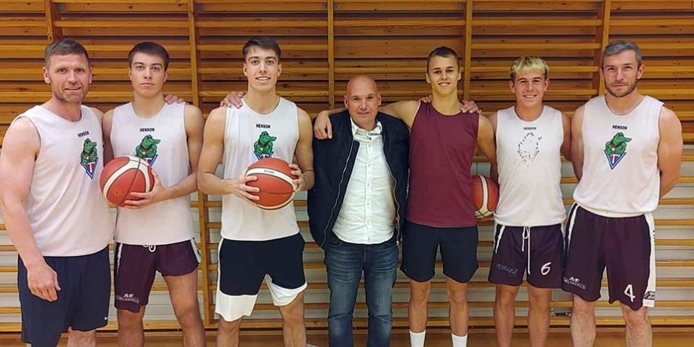 Dagur formaður ásamt einvalaliði heimamanna. MYND AF FB-SÍÐU TINDASTÓLS