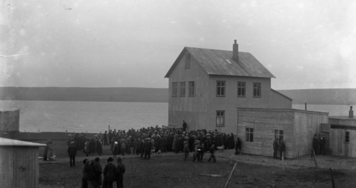 Þinghúsið á Hvammstanga á öðrum áratug síðustu aldar en þar var Alþýðuskólinn starfræktur. MYND OG MYNDATEXTI AF HUNAÞING.IS