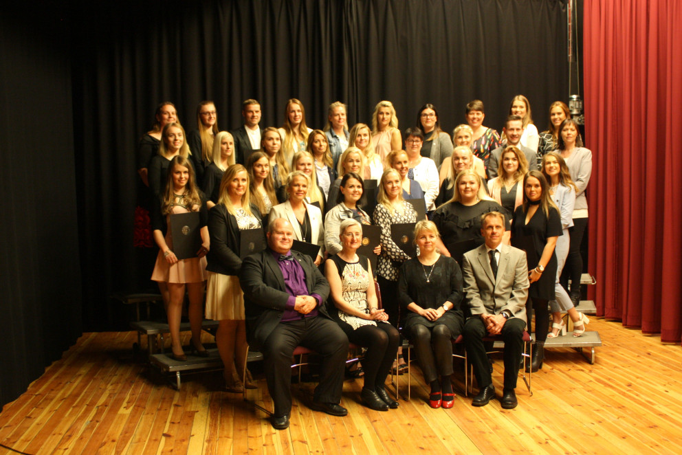 Flottur hópur útskriftarema. Mynd: Guðmundur B. Eyþórsson.