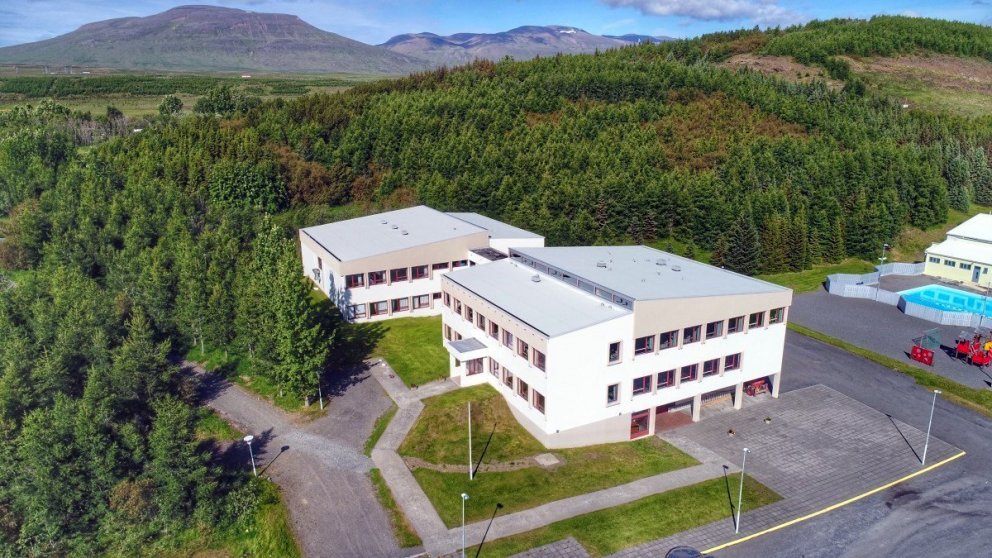 Varmahlíðarskóli. Mynd af skagafjordur.is.