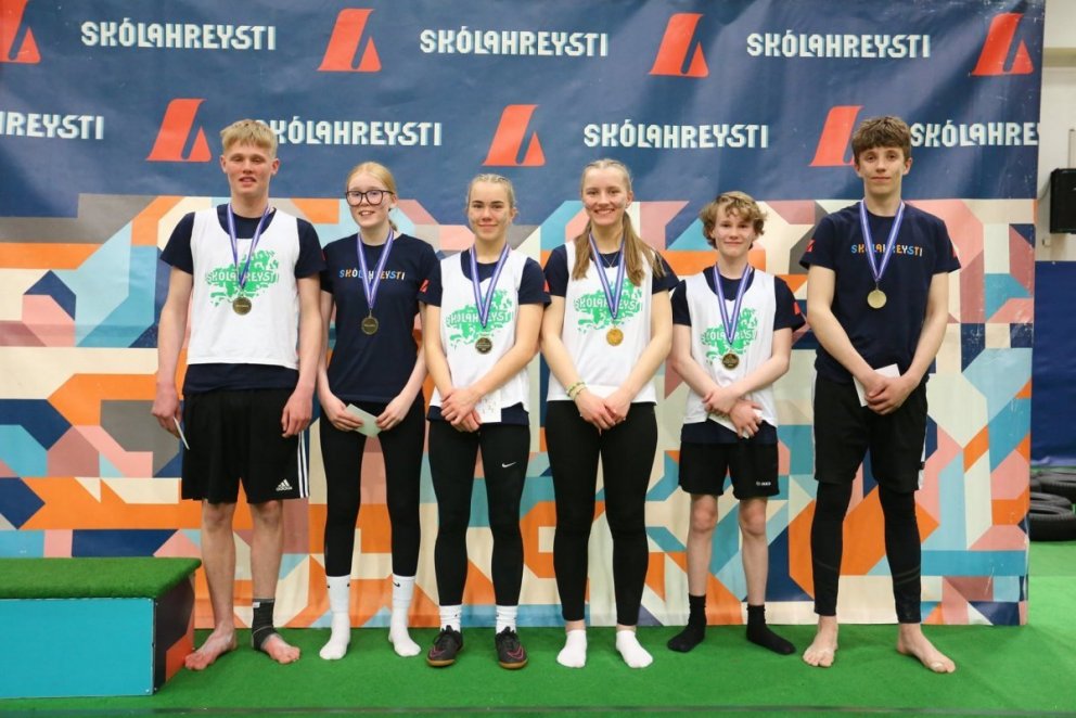 Lið Varmahlíðarskóla. f.v. Ísak, Lydía, Arndís, Herdís, Kristinn og Hákon. Mynd: Varmahlíðarskóli.