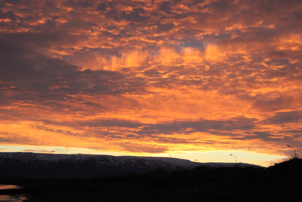 Myndin er tekin til suðausturs frá Sauðárkróki sl. mánudag. Mynd: PF