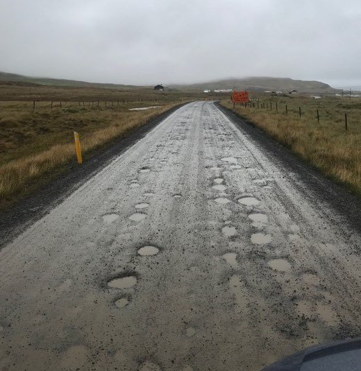 Eins og sjá má er vegurinn ekki árennilegur þessa dagana. Myndina tók Guðrún Ósk Steinbjörnsdóttir í dag.
