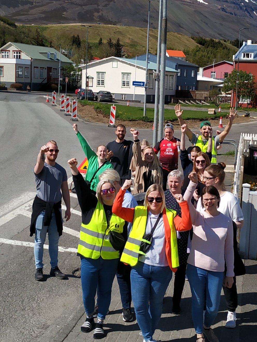 Verkfallsliðar á leið sinni til byggðarráðs Mynd: Anna Katarzyna Szafaniec