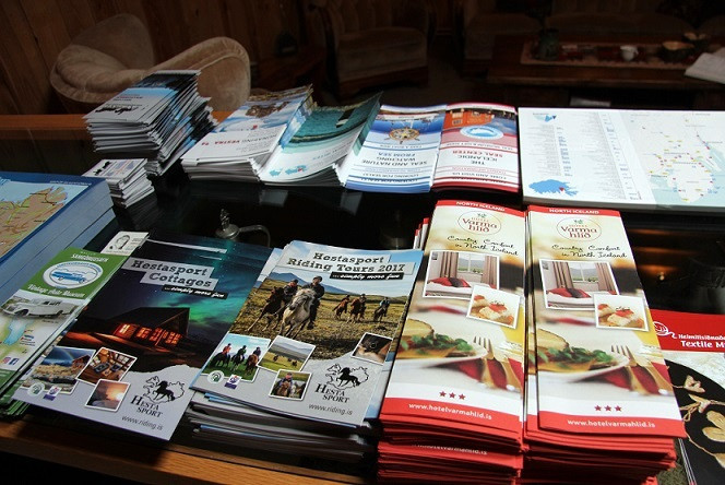 Allir geta komið með eitthvað af sínu kynningarefni til þess að leggja fram.