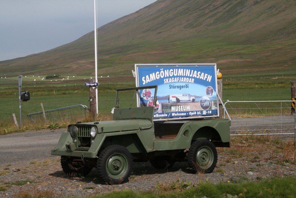 Áttu gamlar myndir af Willys jeppum?