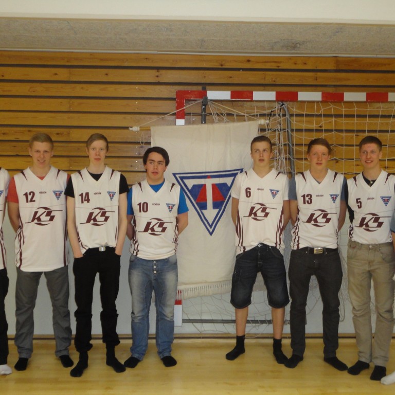 Skrifað undir samninga fyrir næstu leiktíð