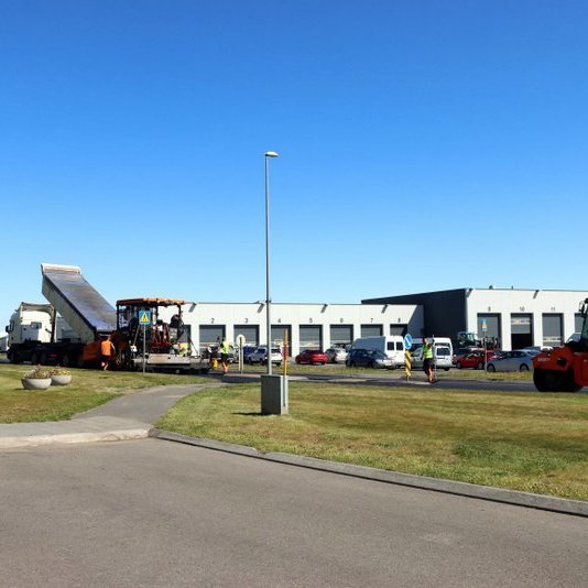 Malbikunarframkvæmdir við Kjarnann á Sauðárkróki. Mynd:FB/Sveitarfélagið Skagafjörður