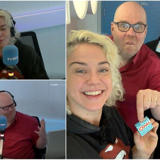 Mikil spenna ríkti í stúdíói K100 er Kristín og Ásgeir opnuðu Opal pakkann. Með þeim á myndinni er Már Hall Opalaðdáandi. Mynd: k100.mbl.is