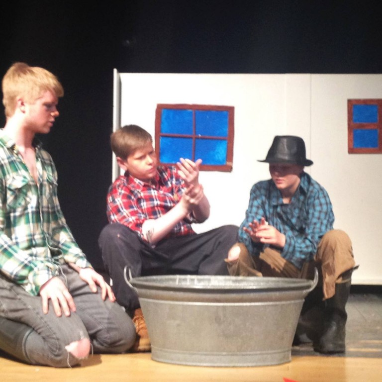 Kardemommubærinn - frumsýning á morgun