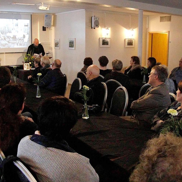 Páll Brynjarsson segir frá ömmu sinni og afa, Minnu og Ole Bang, en kaflann um Króksarana frá Jótlandi ritaði Sölvi Sveinsson.  MYND: ÓAB