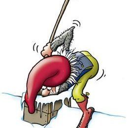 Ketkrókur er tólfti jólasveinninn. Hann var vanur að stinga löngum krókstjaka niður um strompana og krækja sér í hangikjötslæri sem geymd voru upp undir rjáfri. Í gömlum sögnum er getið um svipaðan jólasvein, Reykjarsvelg, sem gapti yfir eldhússtrompnum en lét sér nægja að svelgja í sig reykinn af hangikjötinu. Tekið af mjolk.is.