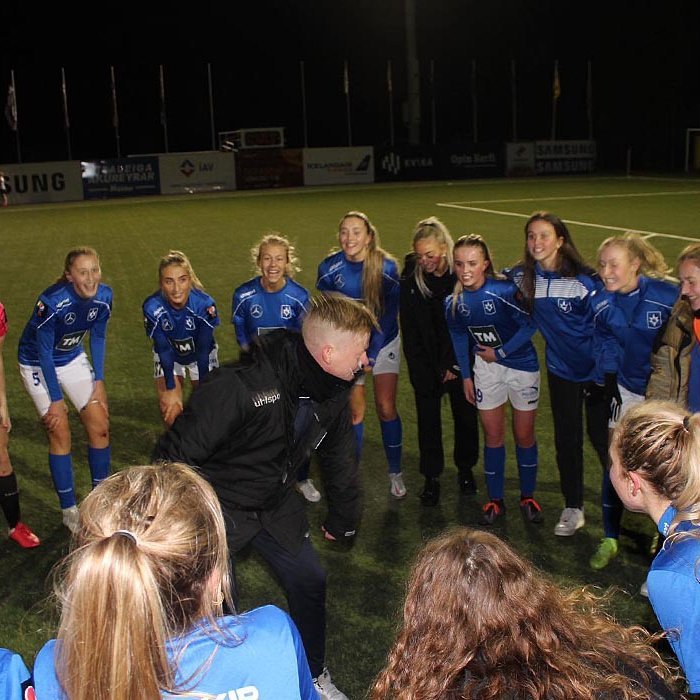 Meistari Óskar Smári stígur stríðsdans í Stjörnufans. AÐSENDAR MYNDIR