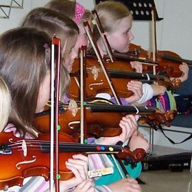 Ungir skagfirskir fiðluleikarar. Mynd: Tónlistarskóli Skagafjarðar.