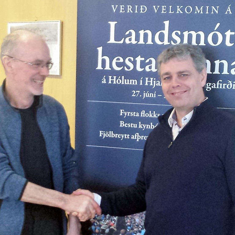 Ingimar Ingimarsson fyrrum kennari við Bændaskólann á Hólum og Lárus Ástmar Hannesson, fyrrverandi nemandi hans og formaður Landssambands hestamanna á fundinum sl. laugardag. Mynd/ÁHÁ.