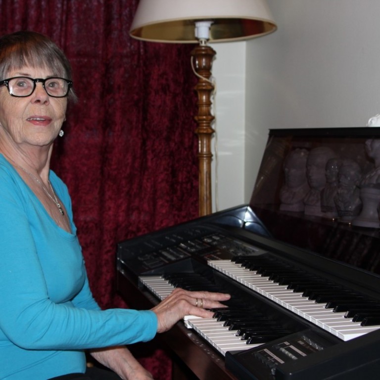 Erla Gígja Þorvaldsdóttir stendur að verkefninu ásamt Huldu Jónasar dóttur sinni. Mynd/KSE