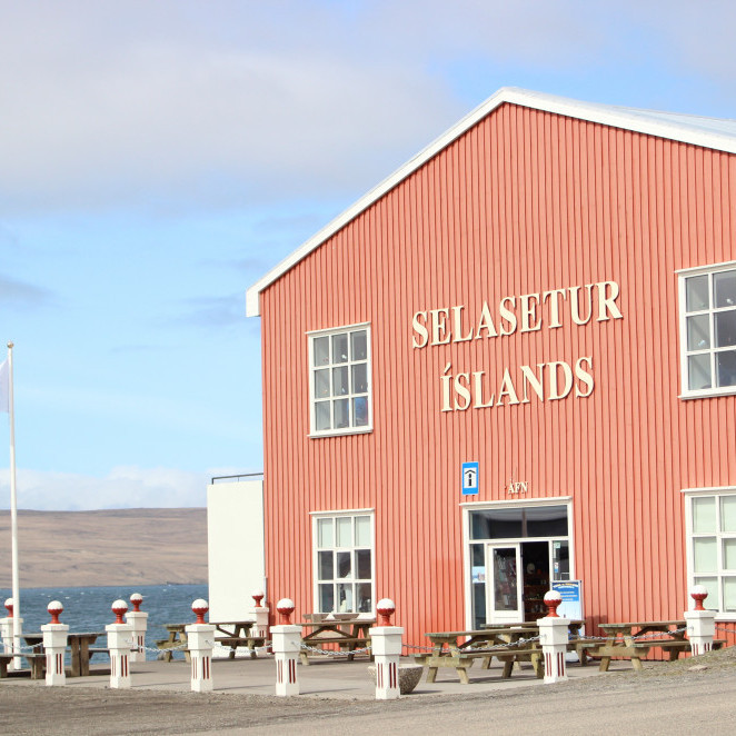 Upplýsingamiðstöð ferðamanna í Húnaþingi vestra er í Selasetrinu á Hvammstanga. Mynd: KSE