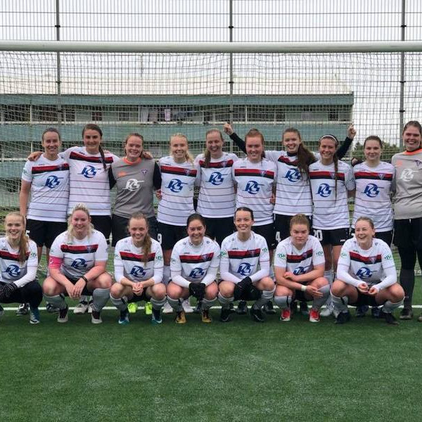 Stólastelpur að leik loknum. Mynd: Þórey Gunnarsdóttir.