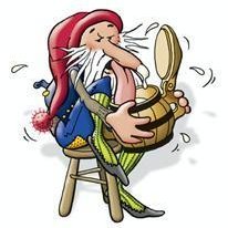 Askasleikir er jólasveinn númer sex í röðinni. Fyrr á öldum, þegar fólk mataðist enn úr öskum, faldi hann sig gjarnan undir rúmum. Þegar askarnir voru lagðir fyrir hunda og ketti til að leyfa þeim að sleikja, varð Askasleikir fyrri til, krækti í þá og hreinsaði innan úr þeim.Tekið af mjolk.is.