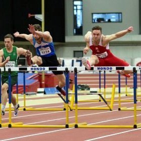 Ísak Óli í grindahlaupinu. Mynd: fri.is.