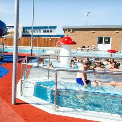 Frá sundlauginni á Blönduósi. Mynd af heimasíðu.