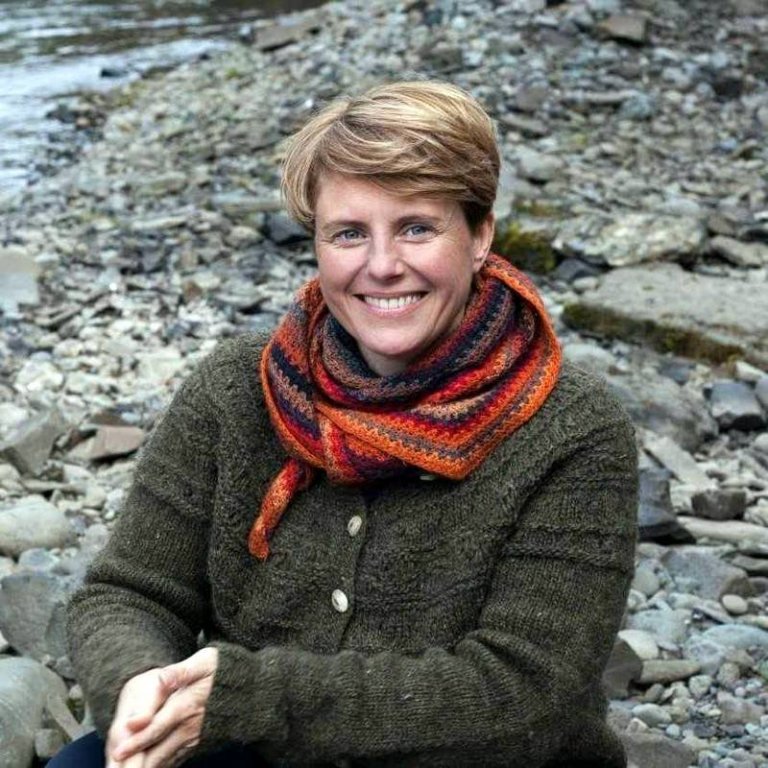 Bókaormurinn Magdalena Berglind. Aðsend mynd.