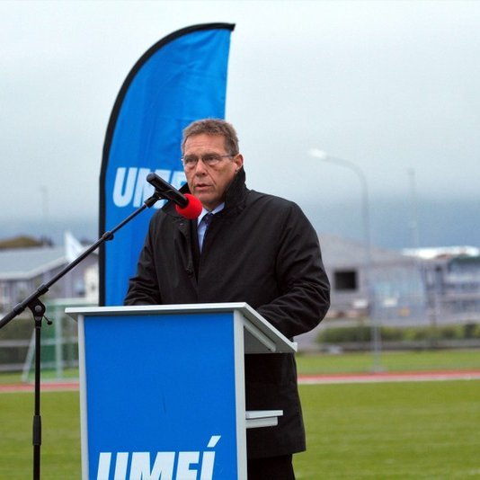 Haukur Valtýsson, formaður UMFÍ við setningu Unglingalandsmóts UMFÍ sem fram fer á Höfn í Hornafirði um verslunarmannahelgina. Mynd: umfi.is