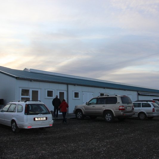 Nýja fjósið á Skúfsstöðum er glæsileg bygging. Myndir: FE