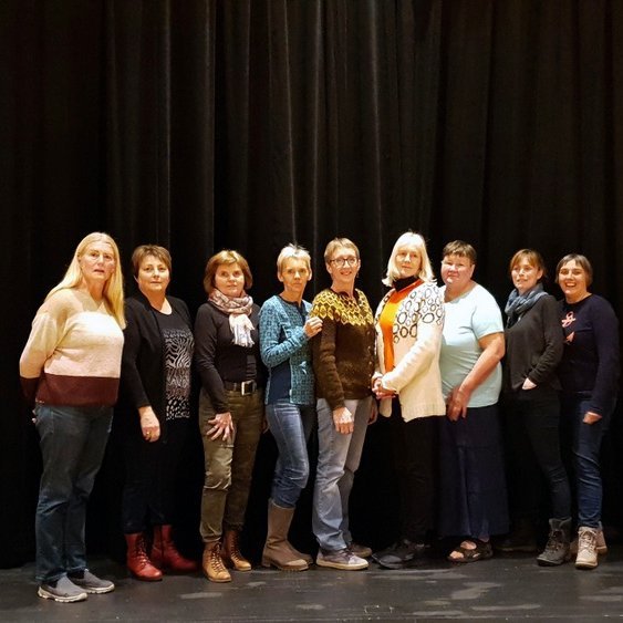 Gærurnar á sviði Félagsheimilisins. Mynd: Facebooksíða Félagsheimilisins á Hvammstanga.