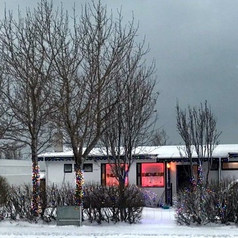 Hólabraut 11 var Jólahús ársins 2018 á Blönduósi. Mynd: huni.is