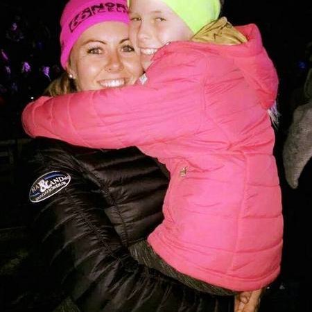 Mæðgurnar Helga Rósa og Arndís Lilja. Aðsend mynd.