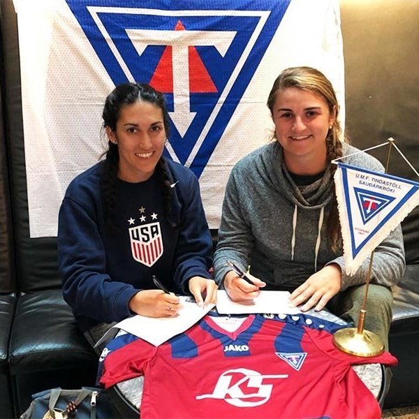 Jackie og Mur skrifuðu undir samning við Tindastóls sl. haust. AÐSEND MYND